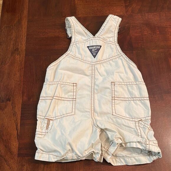 OshKosh Size 12M Ivory Cream SHORT-ALLS Short Overalls Lt Weight Cotton - Picture 2 of 6